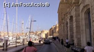 [P21] Il-Birgu/Vittoriosa. La pas pe Xatt il-Forn (Debarcaderul Cuptorului). La dreapta se zaresc tunurile din fata cladirii Muzeului Maritim. » foto by ovidiuyepi
 - 
<span class="allrVoted glyphicon glyphicon-heart hidden" id="av1228425"></span>
<a class="m-l-10 hidden" id="sv1228425" onclick="voting_Foto_DelVot(,1228425,3405)" role="button">șterge vot <span class="glyphicon glyphicon-remove"></span></a>
<a id="v91228425" class=" c-red"  onclick="voting_Foto_SetVot(1228425)" role="button"><span class="glyphicon glyphicon-heart-empty"></span> <b>LIKE</b> = Votează poza</a> <img class="hidden"  id="f1228425W9" src="/imagini/loader.gif" border="0" /><span class="AjErrMes hidden" id="e1228425ErM"></span>