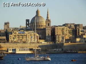 P01 [FEB-2018] O imagine emblematică surprinsă asupra Vallettei din Sliema: Catedrala Anglicană şi Biserica Fecioarei