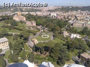 [P16] 16. O altă imagine a ”Grădinilor Vaticanului”. Exact în centru, mic de tot, ”Monumentul Sfântului Petru”,  » foto by msnd
 - 
<span class="allrVoted glyphicon glyphicon-heart hidden" id="av866500"></span>
<a class="m-l-10 hidden" id="sv866500" onclick="voting_Foto_DelVot(,866500,3406)" role="button">șterge vot <span class="glyphicon glyphicon-remove"></span></a>
<a id="v9866500" class=" c-red"  onclick="voting_Foto_SetVot(866500)" role="button"><span class="glyphicon glyphicon-heart-empty"></span> <b>LIKE</b> = Votează poza</a> <img class="hidden"  id="f866500W9" src="/imagini/loader.gif" border="0" /><span class="AjErrMes hidden" id="e866500ErM"></span>