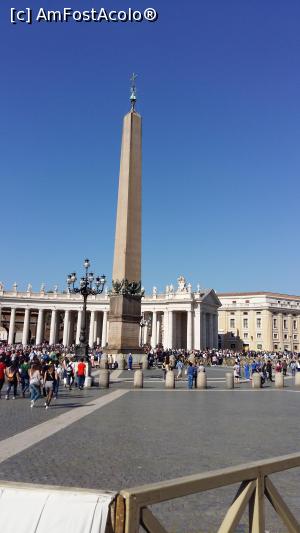 [P12] Obelisc in Piata San Pietro.  » foto by Mihai18
 - 
<span class="allrVoted glyphicon glyphicon-heart hidden" id="av964985"></span>
<a class="m-l-10 hidden" id="sv964985" onclick="voting_Foto_DelVot(,964985,3406)" role="button">șterge vot <span class="glyphicon glyphicon-remove"></span></a>
<a id="v9964985" class=" c-red"  onclick="voting_Foto_SetVot(964985)" role="button"><span class="glyphicon glyphicon-heart-empty"></span> <b>LIKE</b> = Votează poza</a> <img class="hidden"  id="f964985W9" src="/imagini/loader.gif" border="0" /><span class="AjErrMes hidden" id="e964985ErM"></span>