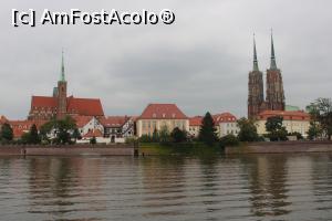 [P33] Wroclam, Ostrów Tumski cu Catedrala Sf. Ioan Botezătorul în dreapta și Colegiata Sfintei Cruci din sec. 13 și Biserica Sf. Bartolomeu în stânga » foto by mprofeanu
 - 
<span class="allrVoted glyphicon glyphicon-heart hidden" id="av1330337"></span>
<a class="m-l-10 hidden" id="sv1330337" onclick="voting_Foto_DelVot(,1330337,3411)" role="button">șterge vot <span class="glyphicon glyphicon-remove"></span></a>
<a id="v91330337" class=" c-red"  onclick="voting_Foto_SetVot(1330337)" role="button"><span class="glyphicon glyphicon-heart-empty"></span> <b>LIKE</b> = Votează poza</a> <img class="hidden"  id="f1330337W9" src="/imagini/loader.gif" border="0" /><span class="AjErrMes hidden" id="e1330337ErM"></span>