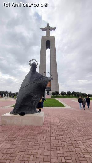 [P22] Statuia Sfintei Fecioare Maria în fața Monumentului Hristos Regele. » foto by ovidiuyepi
 - 
<span class="allrVoted glyphicon glyphicon-heart hidden" id="av1434722"></span>
<a class="m-l-10 hidden" id="sv1434722" onclick="voting_Foto_DelVot(,1434722,3414)" role="button">șterge vot <span class="glyphicon glyphicon-remove"></span></a>
<a id="v91434722" class=" c-red"  onclick="voting_Foto_SetVot(1434722)" role="button"><span class="glyphicon glyphicon-heart-empty"></span> <b>LIKE</b> = Votează poza</a> <img class="hidden"  id="f1434722W9" src="/imagini/loader.gif" border="0" /><span class="AjErrMes hidden" id="e1434722ErM"></span>