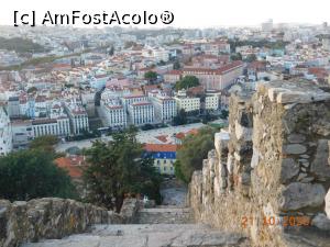 [P50] Privind spre oraş de pe zidurile Castelului São Jorge » foto by irinad
 - 
<span class="allrVoted glyphicon glyphicon-heart hidden" id="av1220135"></span>
<a class="m-l-10 hidden" id="sv1220135" onclick="voting_Foto_DelVot(,1220135,3414)" role="button">șterge vot <span class="glyphicon glyphicon-remove"></span></a>
<a id="v91220135" class=" c-red"  onclick="voting_Foto_SetVot(1220135)" role="button"><span class="glyphicon glyphicon-heart-empty"></span> <b>LIKE</b> = Votează poza</a> <img class="hidden"  id="f1220135W9" src="/imagini/loader.gif" border="0" /><span class="AjErrMes hidden" id="e1220135ErM"></span>