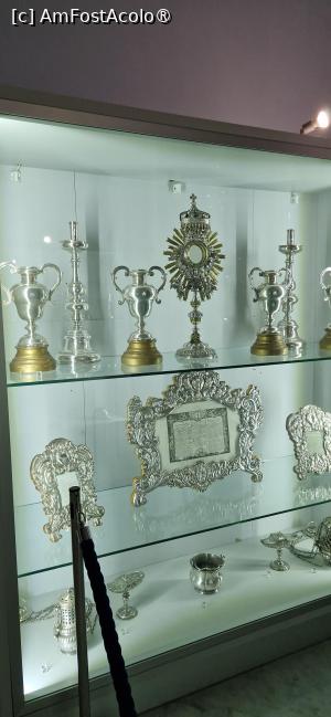 [P73] 73. Alte exponate ecleziastice. » foto by msnd
 - 
<span class="allrVoted glyphicon glyphicon-heart hidden" id="av1520798"></span>
<a class="m-l-10 hidden" id="sv1520798" onclick="voting_Foto_DelVot(,1520798,3421)" role="button">șterge vot <span class="glyphicon glyphicon-remove"></span></a>
<a id="v91520798" class=" c-red"  onclick="voting_Foto_SetVot(1520798)" role="button"><span class="glyphicon glyphicon-heart-empty"></span> <b>LIKE</b> = Votează poza</a> <img class="hidden"  id="f1520798W9" src="/imagini/loader.gif" border="0" /><span class="AjErrMes hidden" id="e1520798ErM"></span>