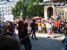 [P22x] Fiind la plimbare prin Hamburg, ne-am luat dupa zgomotul si muzica pe care le tot auzeam si am ajuns in mijlocul unei Parade a homosexualilor » foto by lizuk
 - 
<span class="allrVoted glyphicon glyphicon-heart hidden" id="av23995"></span>
<a class="m-l-10 hidden" id="sv23995" onclick="voting_Foto_DelVot(,23995,3449)" role="button">șterge vot <span class="glyphicon glyphicon-remove"></span></a>
<a id="v923995" class=" c-red"  onclick="voting_Foto_SetVot(23995)" role="button"><span class="glyphicon glyphicon-heart-empty"></span> <b>LIKE</b> = Votează poza</a> <img class="hidden"  id="f23995W9" src="/imagini/loader.gif" border="0" /><span class="AjErrMes hidden" id="e23995ErM"></span>