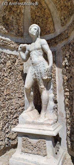[P16] O statuie (african?) » foto by BristenaBrad
 - 
<span class="allrVoted glyphicon glyphicon-heart hidden" id="av1539637"></span>
<a class="m-l-10 hidden" id="sv1539637" onclick="voting_Foto_DelVot(,1539637,3466)" role="button">șterge vot <span class="glyphicon glyphicon-remove"></span></a>
<a id="v91539637" class=" c-red"  onclick="voting_Foto_SetVot(1539637)" role="button"><span class="glyphicon glyphicon-heart-empty"></span> <b>LIKE</b> = Votează poza</a> <img class="hidden"  id="f1539637W9" src="/imagini/loader.gif" border="0" /><span class="AjErrMes hidden" id="e1539637ErM"></span>