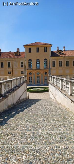 [P18] Castelul văzut dinspre grădină » foto by BristenaBrad
 - 
<span class="allrVoted glyphicon glyphicon-heart hidden" id="av1539639"></span>
<a class="m-l-10 hidden" id="sv1539639" onclick="voting_Foto_DelVot(,1539639,3466)" role="button">șterge vot <span class="glyphicon glyphicon-remove"></span></a>
<a id="v91539639" class=" c-red"  onclick="voting_Foto_SetVot(1539639)" role="button"><span class="glyphicon glyphicon-heart-empty"></span> <b>LIKE</b> = Votează poza</a> <img class="hidden"  id="f1539639W9" src="/imagini/loader.gif" border="0" /><span class="AjErrMes hidden" id="e1539639ErM"></span>