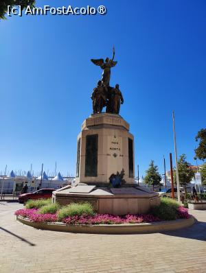 [P35] La pas prin Cannes; un monument dedicat eroilor » foto by crismis
 - 
<span class="allrVoted glyphicon glyphicon-heart hidden" id="av1522216"></span>
<a class="m-l-10 hidden" id="sv1522216" onclick="voting_Foto_DelVot(,1522216,3467)" role="button">șterge vot <span class="glyphicon glyphicon-remove"></span></a>
<a id="v91522216" class=" c-red"  onclick="voting_Foto_SetVot(1522216)" role="button"><span class="glyphicon glyphicon-heart-empty"></span> <b>LIKE</b> = Votează poza</a> <img class="hidden"  id="f1522216W9" src="/imagini/loader.gif" border="0" /><span class="AjErrMes hidden" id="e1522216ErM"></span>