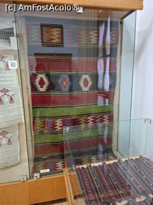 [P32] Muzeul de Artă Populară Constanța, Etaj, Scoarță din Dobrogea » foto by mprofeanu
 - 
<span class="allrVoted glyphicon glyphicon-heart hidden" id="av1522685"></span>
<a class="m-l-10 hidden" id="sv1522685" onclick="voting_Foto_DelVot(,1522685,3496)" role="button">șterge vot <span class="glyphicon glyphicon-remove"></span></a>
<a id="v91522685" class=" c-red"  onclick="voting_Foto_SetVot(1522685)" role="button"><span class="glyphicon glyphicon-heart-empty"></span> <b>LIKE</b> = Votează poza</a> <img class="hidden"  id="f1522685W9" src="/imagini/loader.gif" border="0" /><span class="AjErrMes hidden" id="e1522685ErM"></span>