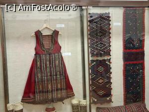 [P08] Muzeul de Artă Populară Constanța, Parter, Costum de femeie bulgăresc, Rochie tradițională „Sukman” » foto by mprofeanu
 - 
<span class="allrVoted glyphicon glyphicon-heart hidden" id="av1522661"></span>
<a class="m-l-10 hidden" id="sv1522661" onclick="voting_Foto_DelVot(,1522661,3496)" role="button">șterge vot <span class="glyphicon glyphicon-remove"></span></a>
<a id="v91522661" class=" c-red"  onclick="voting_Foto_SetVot(1522661)" role="button"><span class="glyphicon glyphicon-heart-empty"></span> <b>LIKE</b> = Votează poza</a> <img class="hidden"  id="f1522661W9" src="/imagini/loader.gif" border="0" /><span class="AjErrMes hidden" id="e1522661ErM"></span>