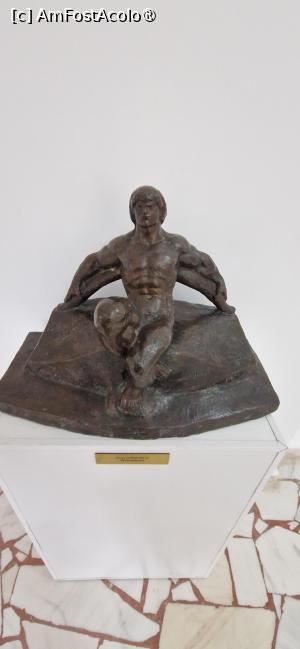 [P23] 23. Celebrul Arcaș odihnindu-se, în bronz. » foto by doinafil
 - 
<span class="allrVoted glyphicon glyphicon-heart hidden" id="av1522141"></span>
<a class="m-l-10 hidden" id="sv1522141" onclick="voting_Foto_DelVot(,1522141,3496)" role="button">șterge vot <span class="glyphicon glyphicon-remove"></span></a>
<a id="v91522141" class=" c-red"  onclick="voting_Foto_SetVot(1522141)" role="button"><span class="glyphicon glyphicon-heart-empty"></span> <b>LIKE</b> = Votează poza</a> <img class="hidden"  id="f1522141W9" src="/imagini/loader.gif" border="0" /><span class="AjErrMes hidden" id="e1522141ErM"></span>