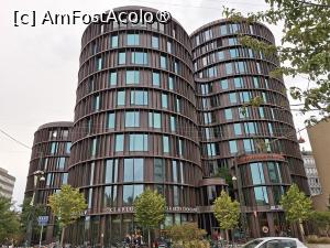 [P40] Copenhaga, Axel Towers, vizavi de Tivoli Parc » foto by mprofeanu
 - 
<span class="allrVoted glyphicon glyphicon-heart hidden" id="av1506253"></span>
<a class="m-l-10 hidden" id="sv1506253" onclick="voting_Foto_DelVot(,1506253,3497)" role="button">șterge vot <span class="glyphicon glyphicon-remove"></span></a>
<a id="v91506253" class=" c-red"  onclick="voting_Foto_SetVot(1506253)" role="button"><span class="glyphicon glyphicon-heart-empty"></span> <b>LIKE</b> = Votează poza</a> <img class="hidden"  id="f1506253W9" src="/imagini/loader.gif" border="0" /><span class="AjErrMes hidden" id="e1506253ErM"></span>