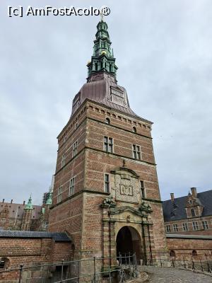 [P60] Hillerød, Castelul Frederiksborg, Turnul Porții spre curtea interioară » foto by mprofeanu
 - 
<span class="allrVoted glyphicon glyphicon-heart hidden" id="av1506273"></span>
<a class="m-l-10 hidden" id="sv1506273" onclick="voting_Foto_DelVot(,1506273,3497)" role="button">șterge vot <span class="glyphicon glyphicon-remove"></span></a>
<a id="v91506273" class=" c-red"  onclick="voting_Foto_SetVot(1506273)" role="button"><span class="glyphicon glyphicon-heart-empty"></span> <b>LIKE</b> = Votează poza</a> <img class="hidden"  id="f1506273W9" src="/imagini/loader.gif" border="0" /><span class="AjErrMes hidden" id="e1506273ErM"></span>