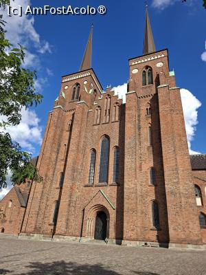 [P69] Roskilde, Catedrala pozată din față, poză micșorată » foto by mprofeanu
 - 
<span class="allrVoted glyphicon glyphicon-heart hidden" id="av1506282"></span>
<a class="m-l-10 hidden" id="sv1506282" onclick="voting_Foto_DelVot(,1506282,3497)" role="button">șterge vot <span class="glyphicon glyphicon-remove"></span></a>
<a id="v91506282" class=" c-red"  onclick="voting_Foto_SetVot(1506282)" role="button"><span class="glyphicon glyphicon-heart-empty"></span> <b>LIKE</b> = Votează poza</a> <img class="hidden"  id="f1506282W9" src="/imagini/loader.gif" border="0" /><span class="AjErrMes hidden" id="e1506282ErM"></span>