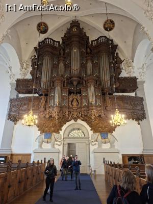 [P90] Copenhaga, Vor Frelsers Kirke - Biserica Mântuitorului Nostru, Orga sprijinită de elefanți, aducere aminte la Ordinul Elefantului cel mai mare ordin danez » foto by mprofeanu
 - 
<span class="allrVoted glyphicon glyphicon-heart hidden" id="av1506303"></span>
<a class="m-l-10 hidden" id="sv1506303" onclick="voting_Foto_DelVot(,1506303,3497)" role="button">șterge vot <span class="glyphicon glyphicon-remove"></span></a>
<a id="v91506303" class=" c-red"  onclick="voting_Foto_SetVot(1506303)" role="button"><span class="glyphicon glyphicon-heart-empty"></span> <b>LIKE</b> = Votează poza</a> <img class="hidden"  id="f1506303W9" src="/imagini/loader.gif" border="0" /><span class="AjErrMes hidden" id="e1506303ErM"></span>