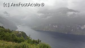 [P18] Geiranger vazut de pe Drumul Vulturilor » foto by elenaadina
 - 
<span class="allrVoted glyphicon glyphicon-heart hidden" id="av1543017"></span>
<a class="m-l-10 hidden" id="sv1543017" onclick="voting_Foto_DelVot(,1543017,3499)" role="button">șterge vot <span class="glyphicon glyphicon-remove"></span></a>
<a id="v91543017" class=" c-red"  onclick="voting_Foto_SetVot(1543017)" role="button"><span class="glyphicon glyphicon-heart-empty"></span> <b>LIKE</b> = Votează poza</a> <img class="hidden"  id="f1543017W9" src="/imagini/loader.gif" border="0" /><span class="AjErrMes hidden" id="e1543017ErM"></span>
