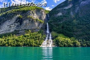 [P16] Croazieră pe fiordul Geiranger,Cascada Pețitorul » foto by elenaadina
 - 
<span class="allrVoted glyphicon glyphicon-heart hidden" id="av1543377"></span>
<a class="m-l-10 hidden" id="sv1543377" onclick="voting_Foto_DelVot(,1543377,3499)" role="button">șterge vot <span class="glyphicon glyphicon-remove"></span></a>
<a id="v91543377" class=" c-red"  onclick="voting_Foto_SetVot(1543377)" role="button"><span class="glyphicon glyphicon-heart-empty"></span> <b>LIKE</b> = Votează poza</a> <img class="hidden"  id="f1543377W9" src="/imagini/loader.gif" border="0" /><span class="AjErrMes hidden" id="e1543377ErM"></span>