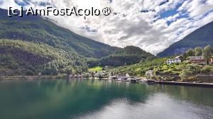 [P14] Croazieră pe Nærøyfjord » foto by elenaadina
 - 
<span class="allrVoted glyphicon glyphicon-heart hidden" id="av1544318"></span>
<a class="m-l-10 hidden" id="sv1544318" onclick="voting_Foto_DelVot(,1544318,3499)" role="button">șterge vot <span class="glyphicon glyphicon-remove"></span></a>
<a id="v91544318" class=" c-red"  onclick="voting_Foto_SetVot(1544318)" role="button"><span class="glyphicon glyphicon-heart-empty"></span> <b>LIKE</b> = Votează poza</a> <img class="hidden"  id="f1544318W9" src="/imagini/loader.gif" border="0" /><span class="AjErrMes hidden" id="e1544318ErM"></span>