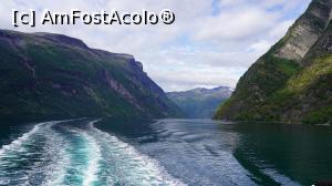 [P48] Cu ferry pe Gerianger, cel mai cunoscut fiord al Norvegiei » foto by scoty
 - 
<span class="allrVoted glyphicon glyphicon-heart hidden" id="av1123758"></span>
<a class="m-l-10 hidden" id="sv1123758" onclick="voting_Foto_DelVot(,1123758,3499)" role="button">șterge vot <span class="glyphicon glyphicon-remove"></span></a>
<a id="v91123758" class=" c-red"  onclick="voting_Foto_SetVot(1123758)" role="button"><span class="glyphicon glyphicon-heart-empty"></span> <b>LIKE</b> = Votează poza</a> <img class="hidden"  id="f1123758W9" src="/imagini/loader.gif" border="0" /><span class="AjErrMes hidden" id="e1123758ErM"></span>