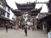 [P05]  ,,Colega de camera '' langa poarta de la intrare in oras.  » foto by Marian Preda
 - 
<span class="allrVoted glyphicon glyphicon-heart hidden" id="av351012"></span>
<a class="m-l-10 hidden" id="sv351012" onclick="voting_Foto_DelVot(,351012,3501)" role="button">șterge vot <span class="glyphicon glyphicon-remove"></span></a>
<a id="v9351012" class=" c-red"  onclick="voting_Foto_SetVot(351012)" role="button"><span class="glyphicon glyphicon-heart-empty"></span> <b>LIKE</b> = Votează poza</a> <img class="hidden"  id="f351012W9" src="/imagini/loader.gif" border="0" /><span class="AjErrMes hidden" id="e351012ErM"></span>