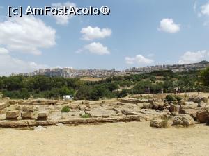 [P05] Aici ar fi fost sanctuarul închinat zeităților chtoniene, în depărtare Agrigento modern » foto by irinad
 - 
<span class="allrVoted glyphicon glyphicon-heart hidden" id="av877718"></span>
<a class="m-l-10 hidden" id="sv877718" onclick="voting_Foto_DelVot(,877718,3503)" role="button">șterge vot <span class="glyphicon glyphicon-remove"></span></a>
<a id="v9877718" class=" c-red"  onclick="voting_Foto_SetVot(877718)" role="button"><span class="glyphicon glyphicon-heart-empty"></span> <b>LIKE</b> = Votează poza</a> <img class="hidden"  id="f877718W9" src="/imagini/loader.gif" border="0" /><span class="AjErrMes hidden" id="e877718ErM"></span>