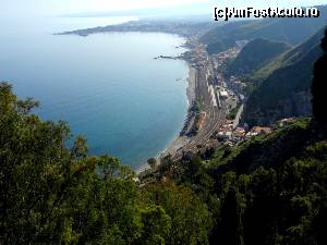 P01 [APR-2015] Acest peisaj se vede din gradinile din Taormina