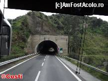 [P18] Unul din numeroasele tuneluri de pe autostrada A18 » foto by Costi
 - 
<span class="allrVoted glyphicon glyphicon-heart hidden" id="av405026"></span>
<a class="m-l-10 hidden" id="sv405026" onclick="voting_Foto_DelVot(,405026,3509)" role="button">șterge vot <span class="glyphicon glyphicon-remove"></span></a>
<a id="v9405026" class=" c-red"  onclick="voting_Foto_SetVot(405026)" role="button"><span class="glyphicon glyphicon-heart-empty"></span> <b>LIKE</b> = Votează poza</a> <img class="hidden"  id="f405026W9" src="/imagini/loader.gif" border="0" /><span class="AjErrMes hidden" id="e405026ErM"></span>