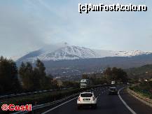 [P06] Etna, văzut de pe autostrada A18, undeva în zona Cataniei. Aici se vede mai bine pata de cenuşă.  » foto by Costi
 - 
<span class="allrVoted glyphicon glyphicon-heart hidden" id="av405014"></span>
<a class="m-l-10 hidden" id="sv405014" onclick="voting_Foto_DelVot(,405014,3509)" role="button">șterge vot <span class="glyphicon glyphicon-remove"></span></a>
<a id="v9405014" class=" c-red"  onclick="voting_Foto_SetVot(405014)" role="button"><span class="glyphicon glyphicon-heart-empty"></span> <b>LIKE</b> = Votează poza</a> <img class="hidden"  id="f405014W9" src="/imagini/loader.gif" border="0" /><span class="AjErrMes hidden" id="e405014ErM"></span>