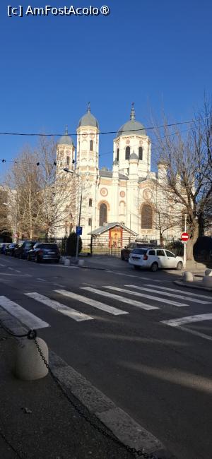 [P11] București - Aproape de Casa de Târgoveț, Biserica Sf. Spiridon cel Nou. » foto by iulianic
 - 
<span class="allrVoted glyphicon glyphicon-heart hidden" id="av1471584"></span>
<a class="m-l-10 hidden" id="sv1471584" onclick="voting_Foto_DelVot(,1471584,3511)" role="button">șterge vot <span class="glyphicon glyphicon-remove"></span></a>
<a id="v91471584" class=" c-red"  onclick="voting_Foto_SetVot(1471584)" role="button"><span class="glyphicon glyphicon-heart-empty"></span> <b>LIKE</b> = Votează poza</a> <img class="hidden"  id="f1471584W9" src="/imagini/loader.gif" border="0" /><span class="AjErrMes hidden" id="e1471584ErM"></span>