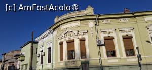 [P25] București - Casă veche în Calea Șerban Vodă. » foto by iulianic
 - 
<span class="allrVoted glyphicon glyphicon-heart hidden" id="av1471598"></span>
<a class="m-l-10 hidden" id="sv1471598" onclick="voting_Foto_DelVot(,1471598,3511)" role="button">șterge vot <span class="glyphicon glyphicon-remove"></span></a>
<a id="v91471598" class=" c-red"  onclick="voting_Foto_SetVot(1471598)" role="button"><span class="glyphicon glyphicon-heart-empty"></span> <b>LIKE</b> = Votează poza</a> <img class="hidden"  id="f1471598W9" src="/imagini/loader.gif" border="0" /><span class="AjErrMes hidden" id="e1471598ErM"></span>