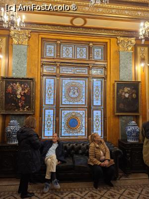 [P11] București, Palatul Ghica Victoria, Holul de la parter cu unul din frumoasele vitralii » foto by mprofeanu
 - 
<span class="allrVoted glyphicon glyphicon-heart hidden" id="av1549524"></span>
<a class="m-l-10 hidden" id="sv1549524" onclick="voting_Foto_DelVot(,1549524,3511)" role="button">șterge vot <span class="glyphicon glyphicon-remove"></span></a>
<a id="v91549524" class=" c-red"  onclick="voting_Foto_SetVot(1549524)" role="button"><span class="glyphicon glyphicon-heart-empty"></span> <b>LIKE</b> = Votează poza</a> <img class="hidden"  id="f1549524W9" src="/imagini/loader.gif" border="0" /><span class="AjErrMes hidden" id="e1549524ErM"></span>
