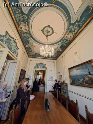 [P24] București, Palatul Ghica Victoria, mic Salon cu scaune tapițate cu piele imprimate cu sigla familiei Ghica » foto by mprofeanu
 - 
<span class="allrVoted glyphicon glyphicon-heart hidden" id="av1549537"></span>
<a class="m-l-10 hidden" id="sv1549537" onclick="voting_Foto_DelVot(,1549537,3511)" role="button">șterge vot <span class="glyphicon glyphicon-remove"></span></a>
<a id="v91549537" class=" c-red"  onclick="voting_Foto_SetVot(1549537)" role="button"><span class="glyphicon glyphicon-heart-empty"></span> <b>LIKE</b> = Votează poza</a> <img class="hidden"  id="f1549537W9" src="/imagini/loader.gif" border="0" /><span class="AjErrMes hidden" id="e1549537ErM"></span>
