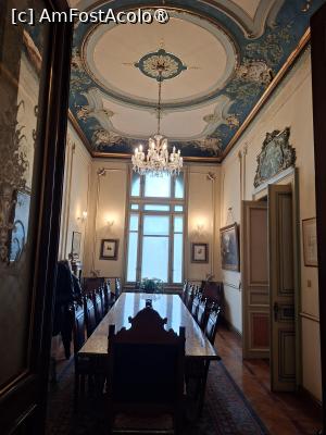 [P25] București, Palatul Ghica Victoria, mic Salon cu scaune tapițate cu piele imprimate cu sigla familiei Ghica » foto by mprofeanu
 - 
<span class="allrVoted glyphicon glyphicon-heart hidden" id="av1549538"></span>
<a class="m-l-10 hidden" id="sv1549538" onclick="voting_Foto_DelVot(,1549538,3511)" role="button">șterge vot <span class="glyphicon glyphicon-remove"></span></a>
<a id="v91549538" class=" c-red"  onclick="voting_Foto_SetVot(1549538)" role="button"><span class="glyphicon glyphicon-heart-empty"></span> <b>LIKE</b> = Votează poza</a> <img class="hidden"  id="f1549538W9" src="/imagini/loader.gif" border="0" /><span class="AjErrMes hidden" id="e1549538ErM"></span>