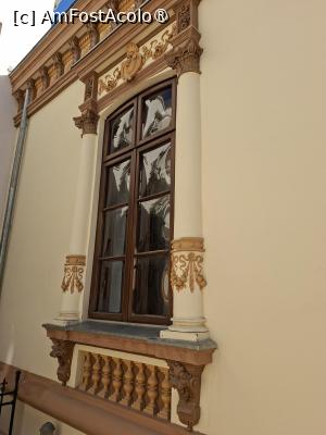[P39] București, Vila Catena, Casa cu geamuri bombate, detalii arhitecturale și Geamurile bombate » foto by mprofeanu
 - 
<span class="allrVoted glyphicon glyphicon-heart hidden" id="av1550251"></span>
<a class="m-l-10 hidden" id="sv1550251" onclick="voting_Foto_DelVot(,1550251,3511)" role="button">șterge vot <span class="glyphicon glyphicon-remove"></span></a>
<a id="v91550251" class=" c-red"  onclick="voting_Foto_SetVot(1550251)" role="button"><span class="glyphicon glyphicon-heart-empty"></span> <b>LIKE</b> = Votează poza</a> <img class="hidden"  id="f1550251W9" src="/imagini/loader.gif" border="0" /><span class="AjErrMes hidden" id="e1550251ErM"></span>