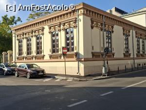 [P43] București, Vila Catena, Casa cu geamuri bombate azi pozată din alt unghi... » foto by mprofeanu
 - 
<span class="allrVoted glyphicon glyphicon-heart hidden" id="av1550255"></span>
<a class="m-l-10 hidden" id="sv1550255" onclick="voting_Foto_DelVot(,1550255,3511)" role="button">șterge vot <span class="glyphicon glyphicon-remove"></span></a>
<a id="v91550255" class=" c-red"  onclick="voting_Foto_SetVot(1550255)" role="button"><span class="glyphicon glyphicon-heart-empty"></span> <b>LIKE</b> = Votează poza</a> <img class="hidden"  id="f1550255W9" src="/imagini/loader.gif" border="0" /><span class="AjErrMes hidden" id="e1550255ErM"></span>