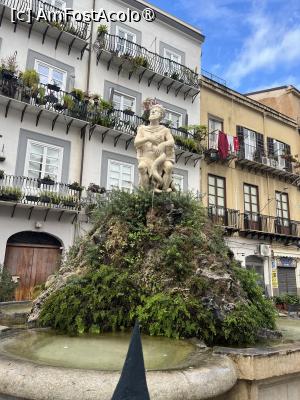 [P08] Palermo - Plazza de la  Revoluzione » foto by Yersinia Pestis
 - 
<span class="allrVoted glyphicon glyphicon-heart hidden" id="av1515496"></span>
<a class="m-l-10 hidden" id="sv1515496" onclick="voting_Foto_DelVot(,1515496,3527)" role="button">șterge vot <span class="glyphicon glyphicon-remove"></span></a>
<a id="v91515496" class=" c-red"  onclick="voting_Foto_SetVot(1515496)" role="button"><span class="glyphicon glyphicon-heart-empty"></span> <b>LIKE</b> = Votează poza</a> <img class="hidden"  id="f1515496W9" src="/imagini/loader.gif" border="0" /><span class="AjErrMes hidden" id="e1515496ErM"></span>