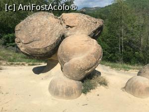 [P11] Trovanti » foto by GloriaS
 - 
<span class="allrVoted glyphicon glyphicon-heart hidden" id="av1483163"></span>
<a class="m-l-10 hidden" id="sv1483163" onclick="voting_Foto_DelVot(,1483163,3566)" role="button">șterge vot <span class="glyphicon glyphicon-remove"></span></a>
<a id="v91483163" class=" c-red"  onclick="voting_Foto_SetVot(1483163)" role="button"><span class="glyphicon glyphicon-heart-empty"></span> <b>LIKE</b> = Votează poza</a> <img class="hidden"  id="f1483163W9" src="/imagini/loader.gif" border="0" /><span class="AjErrMes hidden" id="e1483163ErM"></span>