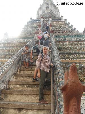 [P02] Wat Arun - se vede in planul foarte indepartat Erawan, elefantul cu 3 capete. Prangul principal nu era inca reconditionat. » foto by mprofeanu
 - 
<span class="allrVoted glyphicon glyphicon-heart hidden" id="av622098"></span>
<a class="m-l-10 hidden" id="sv622098" onclick="voting_Foto_DelVot(,622098,3625)" role="button">șterge vot <span class="glyphicon glyphicon-remove"></span></a>
<a id="v9622098" class=" c-red"  onclick="voting_Foto_SetVot(622098)" role="button"><span class="glyphicon glyphicon-heart-empty"></span> <b>LIKE</b> = Votează poza</a> <img class="hidden"  id="f622098W9" src="/imagini/loader.gif" border="0" /><span class="AjErrMes hidden" id="e622098ErM"></span>