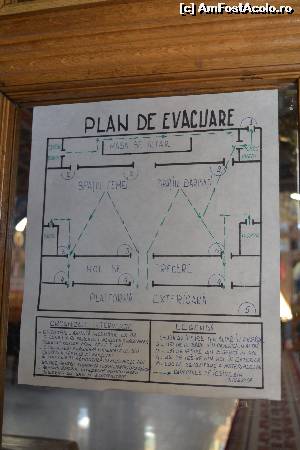 [P31] Planul de evacuare al bisericii » foto by DarkAng3L
 - 
<span class="allrVoted glyphicon glyphicon-heart hidden" id="av594613"></span>
<a class="m-l-10 hidden" id="sv594613" onclick="voting_Foto_DelVot(,594613,3678)" role="button">șterge vot <span class="glyphicon glyphicon-remove"></span></a>
<a id="v9594613" class=" c-red"  onclick="voting_Foto_SetVot(594613)" role="button"><span class="glyphicon glyphicon-heart-empty"></span> <b>LIKE</b> = Votează poza</a> <img class="hidden"  id="f594613W9" src="/imagini/loader.gif" border="0" /><span class="AjErrMes hidden" id="e594613ErM"></span>