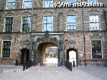 [P04] Stadtholder's Gate (intrarea principală) la Binnenhof (ceea ce s-ar traduce literal 'Curtea interioară') » foto by Costi
 - 
<span class="allrVoted glyphicon glyphicon-heart hidden" id="av24157"></span>
<a class="m-l-10 hidden" id="sv24157" onclick="voting_Foto_DelVot(,24157,3707)" role="button">șterge vot <span class="glyphicon glyphicon-remove"></span></a>
<a id="v924157" class=" c-red"  onclick="voting_Foto_SetVot(24157)" role="button"><span class="glyphicon glyphicon-heart-empty"></span> <b>LIKE</b> = Votează poza</a> <img class="hidden"  id="f24157W9" src="/imagini/loader.gif" border="0" /><span class="AjErrMes hidden" id="e24157ErM"></span>