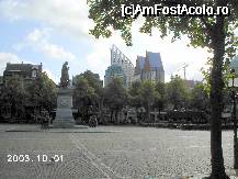[P09] Plein, o piaţă cu vedere spre Muzenplein (piaţa muzelor). În centrul pieţei, statuia lui Willem van Oranje. » foto by Costi
 - 
<span class="allrVoted glyphicon glyphicon-heart hidden" id="av24163"></span>
<a class="m-l-10 hidden" id="sv24163" onclick="voting_Foto_DelVot(,24163,3707)" role="button">șterge vot <span class="glyphicon glyphicon-remove"></span></a>
<a id="v924163" class=" c-red"  onclick="voting_Foto_SetVot(24163)" role="button"><span class="glyphicon glyphicon-heart-empty"></span> <b>LIKE</b> = Votează poza</a> <img class="hidden"  id="f24163W9" src="/imagini/loader.gif" border="0" /><span class="AjErrMes hidden" id="e24163ErM"></span>