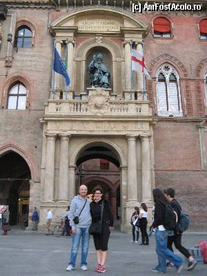 P04 [OCT-2011] Palazzo Comunale (vechea primărie). Statuia îl înfâțișează pe Papa Grigore al XII-lea. 