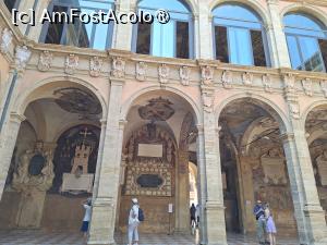 [P26] Palazzo dell’Archiginnasio - curtea interioară » foto by Carmen Ion
 - 
<span class="allrVoted glyphicon glyphicon-heart hidden" id="av1537869"></span>
<a class="m-l-10 hidden" id="sv1537869" onclick="voting_Foto_DelVot(,1537869,3721)" role="button">șterge vot <span class="glyphicon glyphicon-remove"></span></a>
<a id="v91537869" class=" c-red"  onclick="voting_Foto_SetVot(1537869)" role="button"><span class="glyphicon glyphicon-heart-empty"></span> <b>LIKE</b> = Votează poza</a> <img class="hidden"  id="f1537869W9" src="/imagini/loader.gif" border="0" /><span class="AjErrMes hidden" id="e1537869ErM"></span>