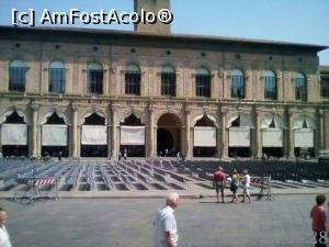 [P08] Piazza Maggiore » foto by ManuelaManu
 - 
<span class="allrVoted glyphicon glyphicon-heart hidden" id="av878892"></span>
<a class="m-l-10 hidden" id="sv878892" onclick="voting_Foto_DelVot(,878892,3721)" role="button">șterge vot <span class="glyphicon glyphicon-remove"></span></a>
<a id="v9878892" class=" c-red"  onclick="voting_Foto_SetVot(878892)" role="button"><span class="glyphicon glyphicon-heart-empty"></span> <b>LIKE</b> = Votează poza</a> <img class="hidden"  id="f878892W9" src="/imagini/loader.gif" border="0" /><span class="AjErrMes hidden" id="e878892ErM"></span>