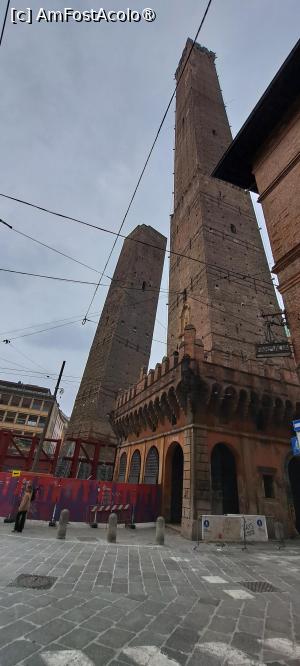[P10] Bologna, turnurile înclinate Garisenda și Asinelli » foto by irinad
 - 
<span class="allrVoted glyphicon glyphicon-heart hidden" id="av1521386"></span>
<a class="m-l-10 hidden" id="sv1521386" onclick="voting_Foto_DelVot(,1521386,3721)" role="button">șterge vot <span class="glyphicon glyphicon-remove"></span></a>
<a id="v91521386" class=" c-red"  onclick="voting_Foto_SetVot(1521386)" role="button"><span class="glyphicon glyphicon-heart-empty"></span> <b>LIKE</b> = Votează poza</a> <img class="hidden"  id="f1521386W9" src="/imagini/loader.gif" border="0" /><span class="AjErrMes hidden" id="e1521386ErM"></span>