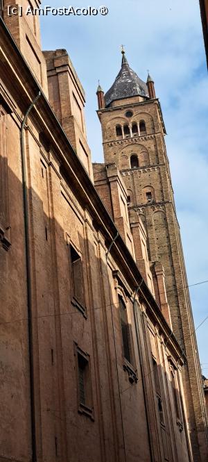 [P40] Catedrala San Pietro și al său turn-clopotniță » foto by irinad
 - 
<span class="allrVoted glyphicon glyphicon-heart hidden" id="av1521416"></span>
<a class="m-l-10 hidden" id="sv1521416" onclick="voting_Foto_DelVot(,1521416,3721)" role="button">șterge vot <span class="glyphicon glyphicon-remove"></span></a>
<a id="v91521416" class=" c-red"  onclick="voting_Foto_SetVot(1521416)" role="button"><span class="glyphicon glyphicon-heart-empty"></span> <b>LIKE</b> = Votează poza</a> <img class="hidden"  id="f1521416W9" src="/imagini/loader.gif" border="0" /><span class="AjErrMes hidden" id="e1521416ErM"></span>