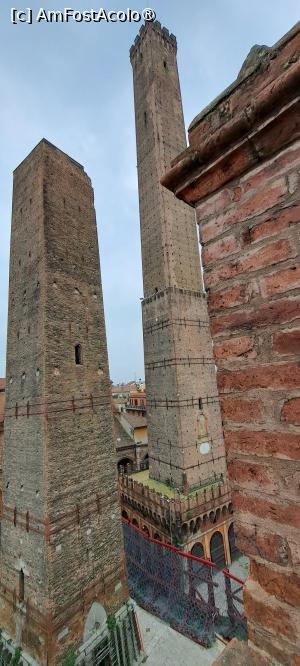 [P08] Bologna, turnurile înclinate văzute din Palazzo Strazzaroli » foto by irinad
 - 
<span class="allrVoted glyphicon glyphicon-heart hidden" id="av1521384"></span>
<a class="m-l-10 hidden" id="sv1521384" onclick="voting_Foto_DelVot(,1521384,3721)" role="button">șterge vot <span class="glyphicon glyphicon-remove"></span></a>
<a id="v91521384" class=" c-red"  onclick="voting_Foto_SetVot(1521384)" role="button"><span class="glyphicon glyphicon-heart-empty"></span> <b>LIKE</b> = Votează poza</a> <img class="hidden"  id="f1521384W9" src="/imagini/loader.gif" border="0" /><span class="AjErrMes hidden" id="e1521384ErM"></span>