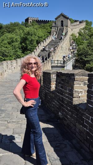 [P29] Vizita noastra la Marele Zid Chinezesc a fost pur si simplu un vis devenit realitate. Stand pe aceasta minune antica, am simtit o conexiune profunda cu istoria si ne-am minunat de maiestria remarcabila a constructorilor care l-au creat cu secole in urma. Experienta impresionanta a lasat amprente de nesters in sufletele noastre si sunt incantata sa o impartasesc cu voi prin intermediul acestei relatari. » foto by geani anto
 - 
<span class="allrVoted glyphicon glyphicon-heart hidden" id="av1488461"></span>
<a class="m-l-10 hidden" id="sv1488461" onclick="voting_Foto_DelVot(,1488461,3730)" role="button">șterge vot <span class="glyphicon glyphicon-remove"></span></a>
<a id="v91488461" class=" c-red"  onclick="voting_Foto_SetVot(1488461)" role="button"><span class="glyphicon glyphicon-heart-empty"></span> <b>LIKE</b> = Votează poza</a> <img class="hidden"  id="f1488461W9" src="/imagini/loader.gif" border="0" /><span class="AjErrMes hidden" id="e1488461ErM"></span>