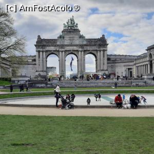 [P56] Bruxelles, Parcul Jubileului, Arcul de Triumf și Fântâna fără apă în care se jucau niște copilași » foto by mprofeanu
 - 
<span class="allrVoted glyphicon glyphicon-heart hidden" id="av1454157"></span>
<a class="m-l-10 hidden" id="sv1454157" onclick="voting_Foto_DelVot(,1454157,3768)" role="button">șterge vot <span class="glyphicon glyphicon-remove"></span></a>
<a id="v91454157" class=" c-red"  onclick="voting_Foto_SetVot(1454157)" role="button"><span class="glyphicon glyphicon-heart-empty"></span> <b>LIKE</b> = Votează poza</a> <img class="hidden"  id="f1454157W9" src="/imagini/loader.gif" border="0" /><span class="AjErrMes hidden" id="e1454157ErM"></span>