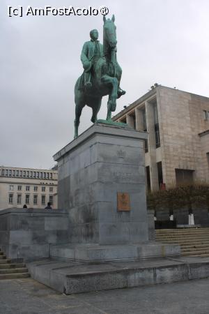 [P65] Bruxelles, Grădina Muntele Artelor, Statuia Regelui Albert I, pe soclu Stema Regatului Belgiei » foto by mprofeanu
 - 
<span class="allrVoted glyphicon glyphicon-heart hidden" id="av1457962"></span>
<a class="m-l-10 hidden" id="sv1457962" onclick="voting_Foto_DelVot(,1457962,3768)" role="button">șterge vot <span class="glyphicon glyphicon-remove"></span></a>
<a id="v91457962" class=" c-red"  onclick="voting_Foto_SetVot(1457962)" role="button"><span class="glyphicon glyphicon-heart-empty"></span> <b>LIKE</b> = Votează poza</a> <img class="hidden"  id="f1457962W9" src="/imagini/loader.gif" border="0" /><span class="AjErrMes hidden" id="e1457962ErM"></span>